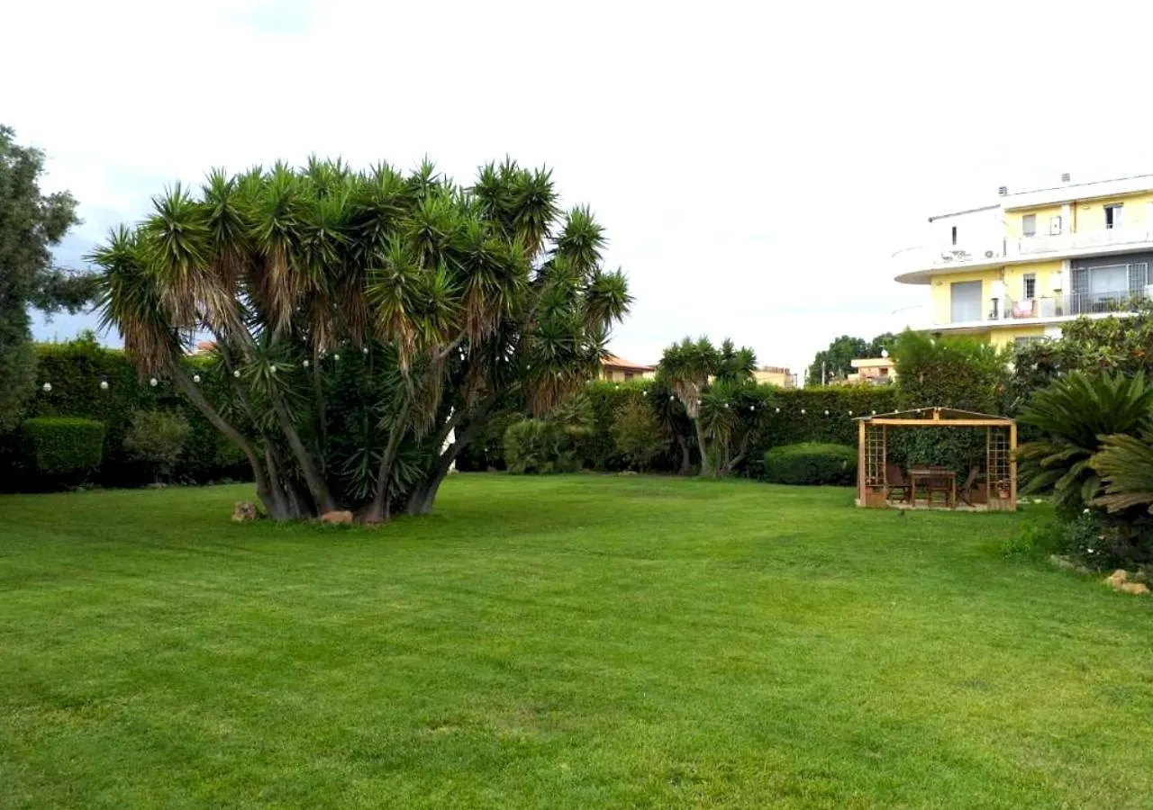 Grand Comfort Apartment - Two-Bedroom Suite - Fiumicino Airport - Self Check-In Italy
