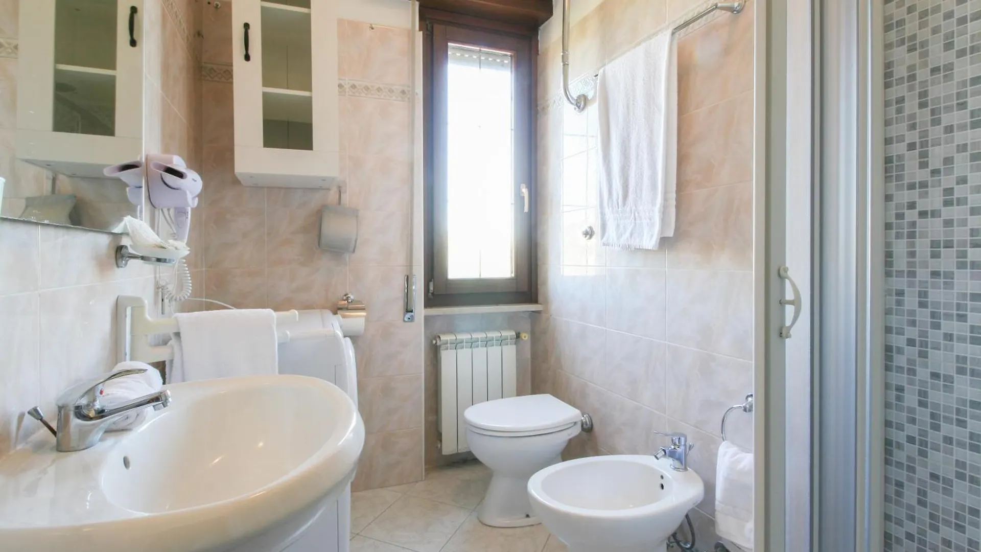 Grand Comfort Apartment - Two-Bedroom Suite - Fiumicino Airport - Self Check-In