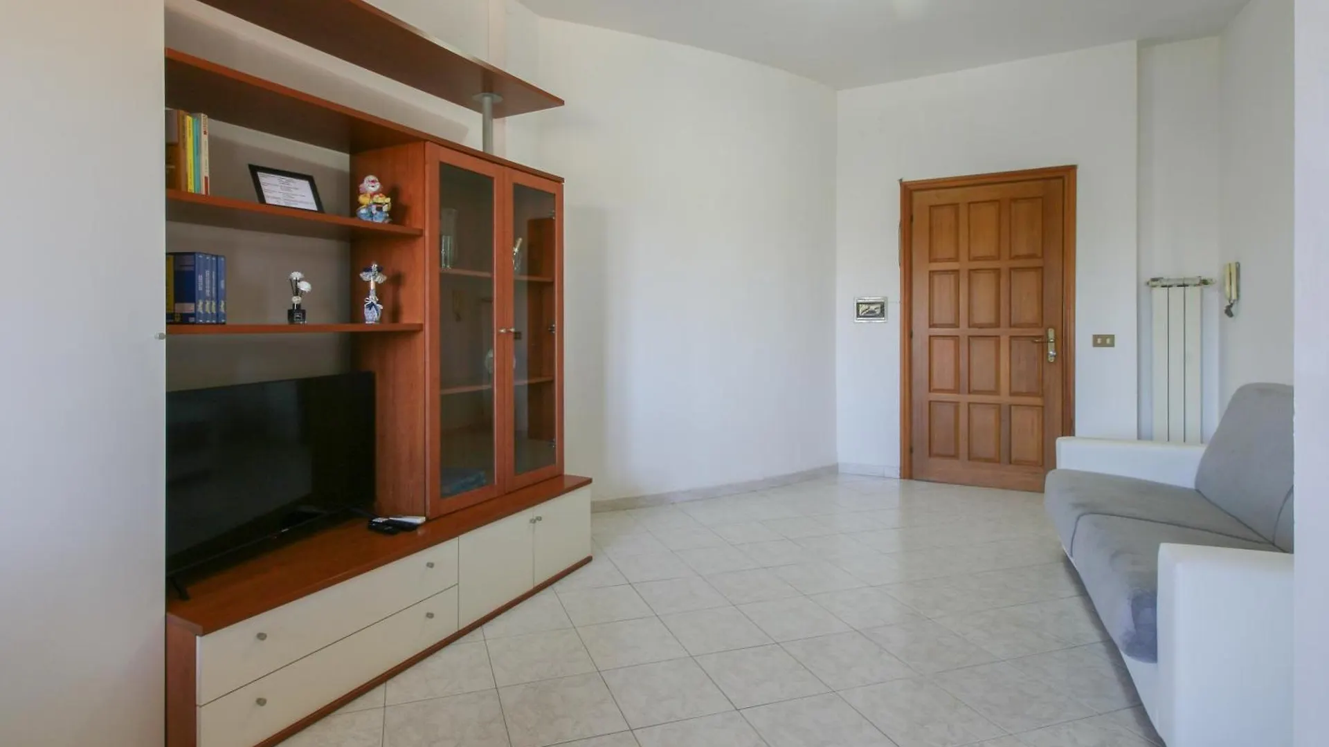 Grand Comfort Apartment - Two-Bedroom Suite - Fiumicino Airport - Self Check-In