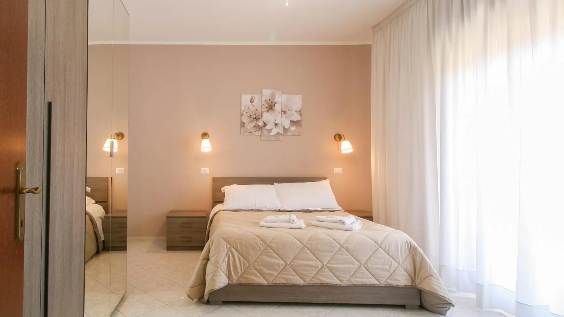 Grand Comfort Apartment - Two-Bedroom Suite - Fiumicino Airport - Self Check-In 0*,